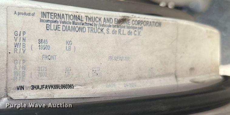 image for item NR9997 2009 International  CF600 paper shredder truck 