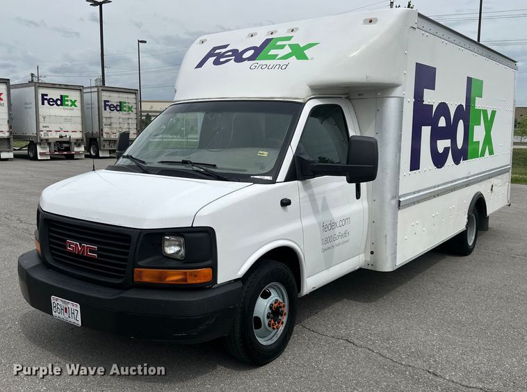 image for item NT9365 2015 GMC Savana G3500 delivery truck