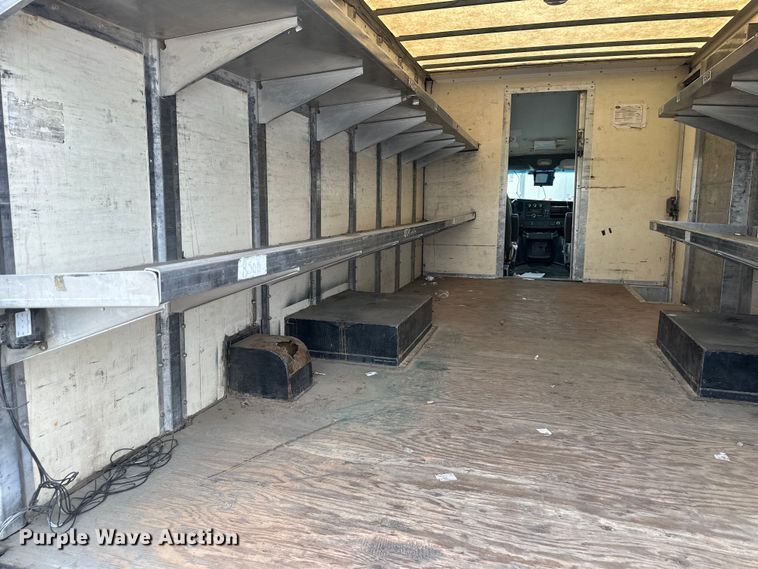 image for item NT9365 2015 GMC Savana G3500 delivery truck