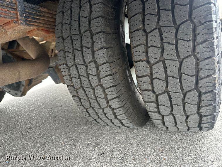 image for item NT9365 2015 GMC Savana G3500 delivery truck