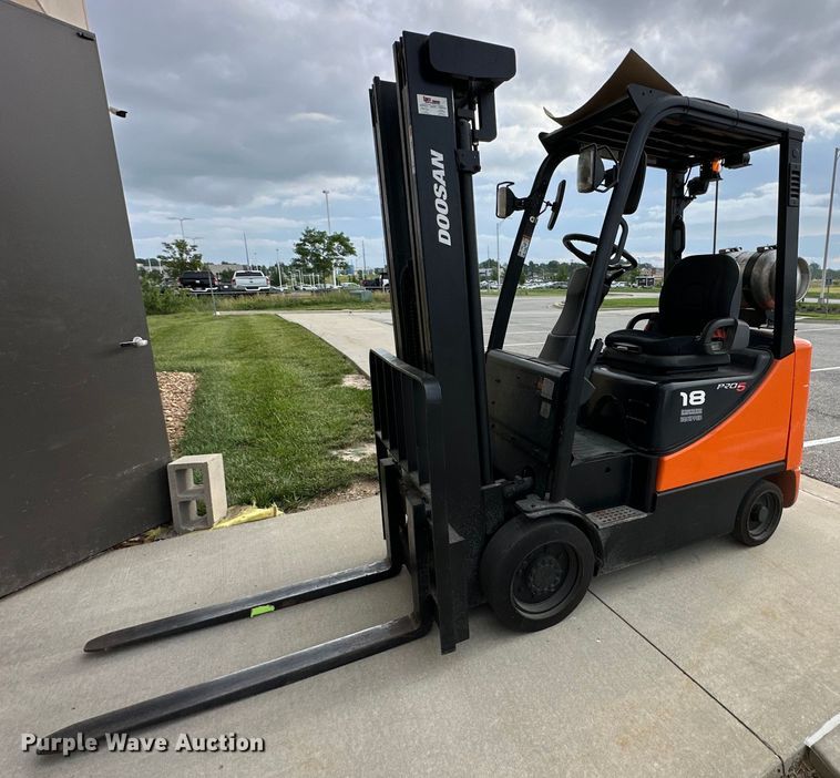 image for item NT9369 Doosan GC18S-5 forklift