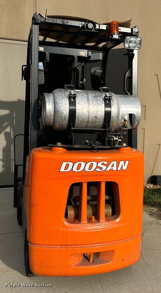 image for item NT9369 Doosan GC18S-5 forklift