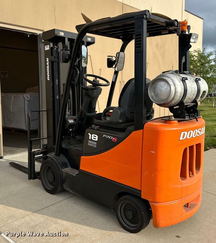 image for item NT9369 Doosan GC18S-5 forklift