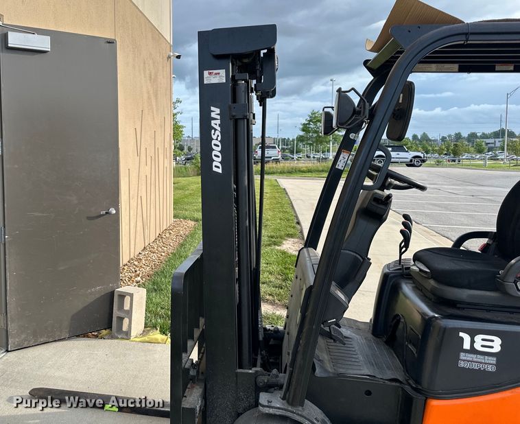 image for item NT9369 Doosan GC18S-5 forklift