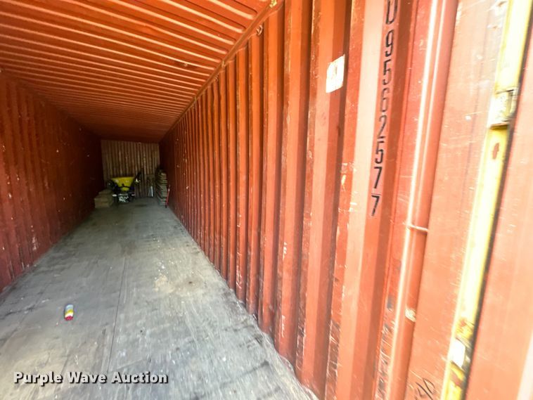 image for item NT9379 2004 CIMC 40' shipping container