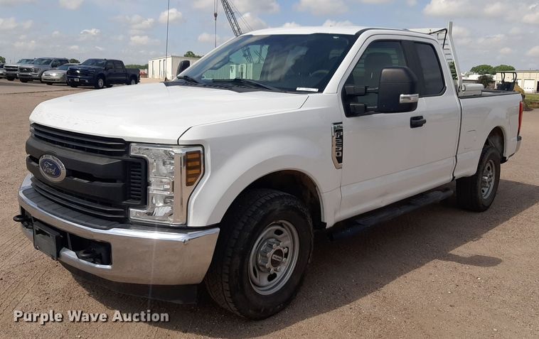 image for item NU9818 2019 Ford F250 Super Duty XL SuperCab pickup truck