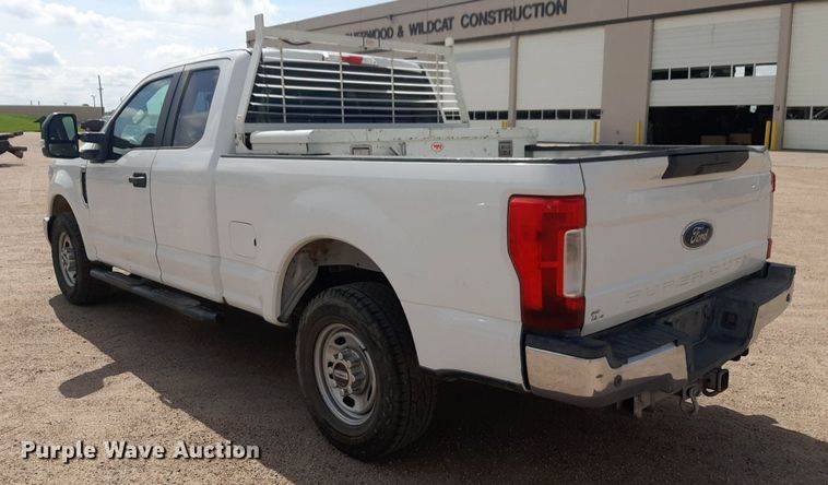 image for item NU9818 2019 Ford F250 Super Duty XL SuperCab pickup truck
