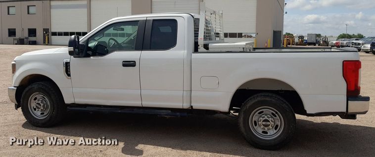 image for item NU9818 2019 Ford F250 Super Duty XL SuperCab pickup truck