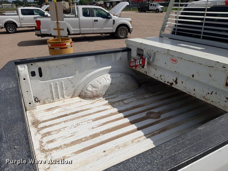 image for item NU9818 2019 Ford F250 Super Duty XL SuperCab pickup truck