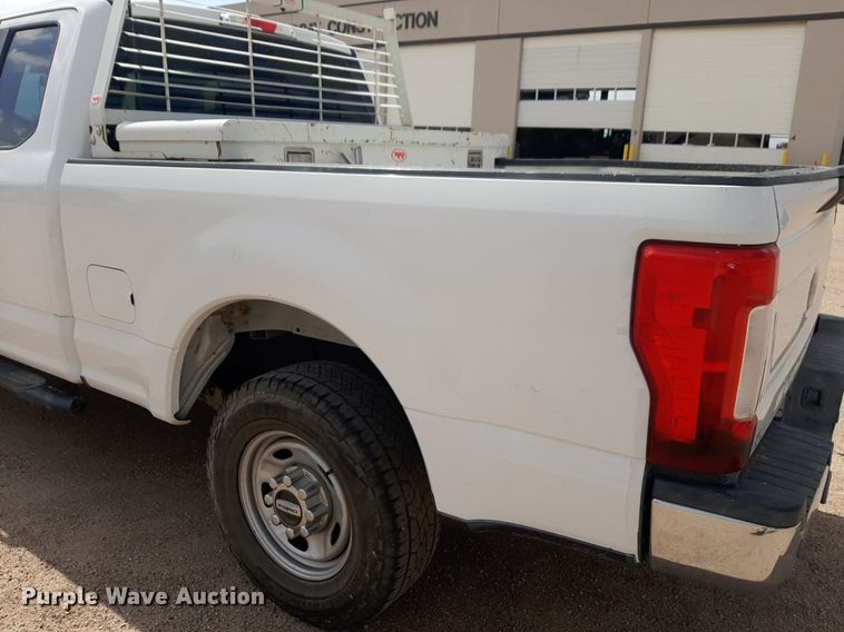 image for item NU9818 2019 Ford F250 Super Duty XL SuperCab pickup truck