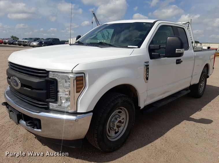 image for item NU9818 2019 Ford F250 Super Duty XL SuperCab pickup truck