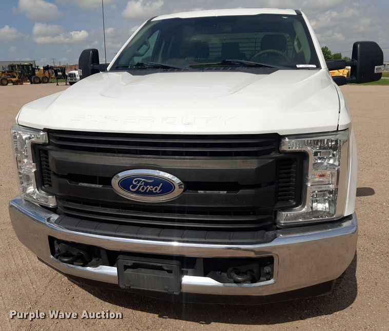 image for item NU9818 2019 Ford F250 Super Duty XL SuperCab pickup truck