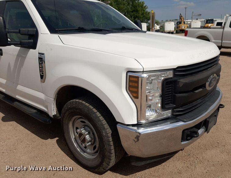 image for item NU9818 2019 Ford F250 Super Duty XL SuperCab pickup truck