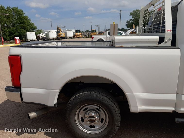 image for item NU9818 2019 Ford F250 Super Duty XL SuperCab pickup truck