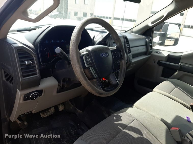 image for item NU9818 2019 Ford F250 Super Duty XL SuperCab pickup truck