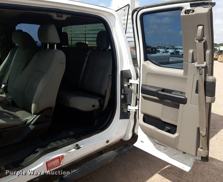 image for item NU9818 2019 Ford F250 Super Duty XL SuperCab pickup truck