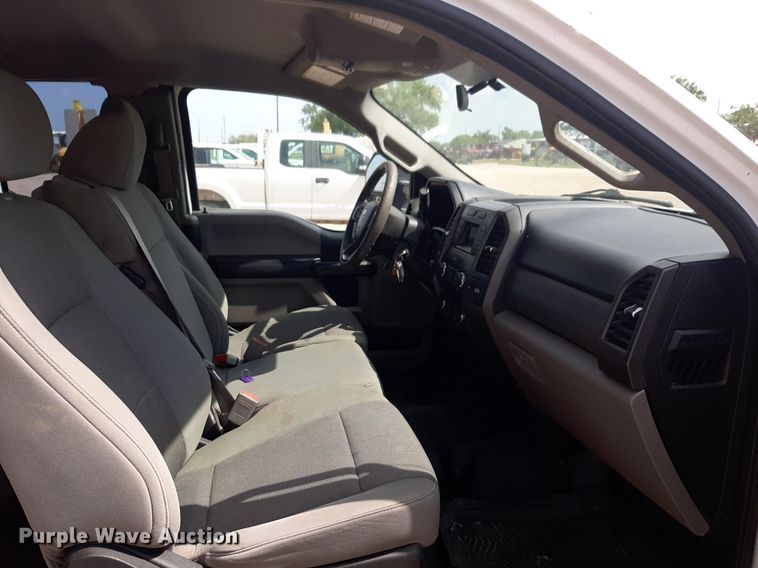 image for item NU9818 2019 Ford F250 Super Duty XL SuperCab pickup truck