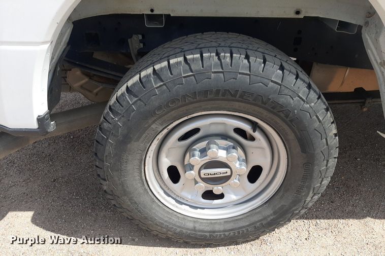 image for item NU9818 2019 Ford F250 Super Duty XL SuperCab pickup truck