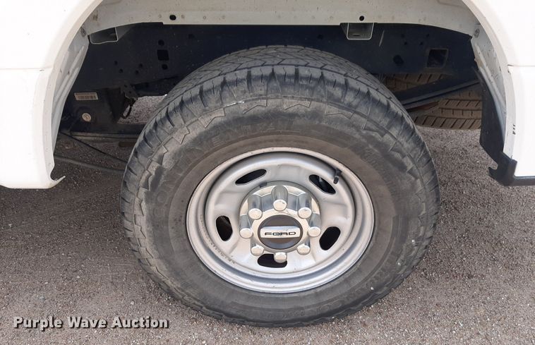 image for item NU9818 2019 Ford F250 Super Duty XL SuperCab pickup truck