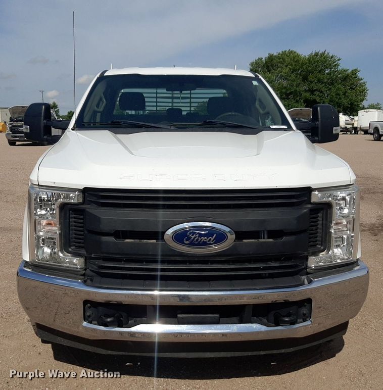 image for item NU9819 2018 Ford F250 Super Duty XL SuperCab pickup truck