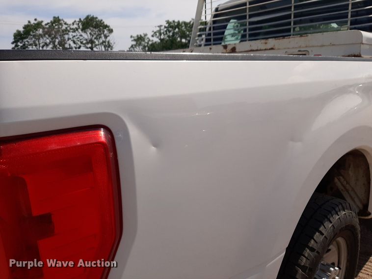 image for item NU9819 2018 Ford F250 Super Duty XL SuperCab pickup truck