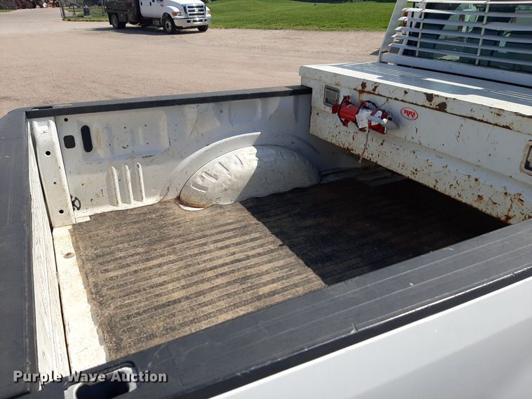 image for item NU9819 2018 Ford F250 Super Duty XL SuperCab pickup truck