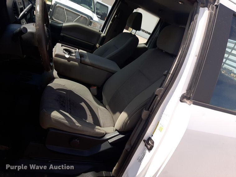 image for item NU9819 2018 Ford F250 Super Duty XL SuperCab pickup truck