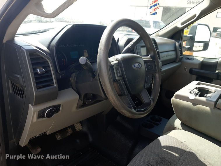 image for item NU9819 2018 Ford F250 Super Duty XL SuperCab pickup truck