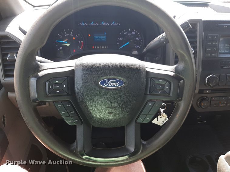 image for item NU9819 2018 Ford F250 Super Duty XL SuperCab pickup truck