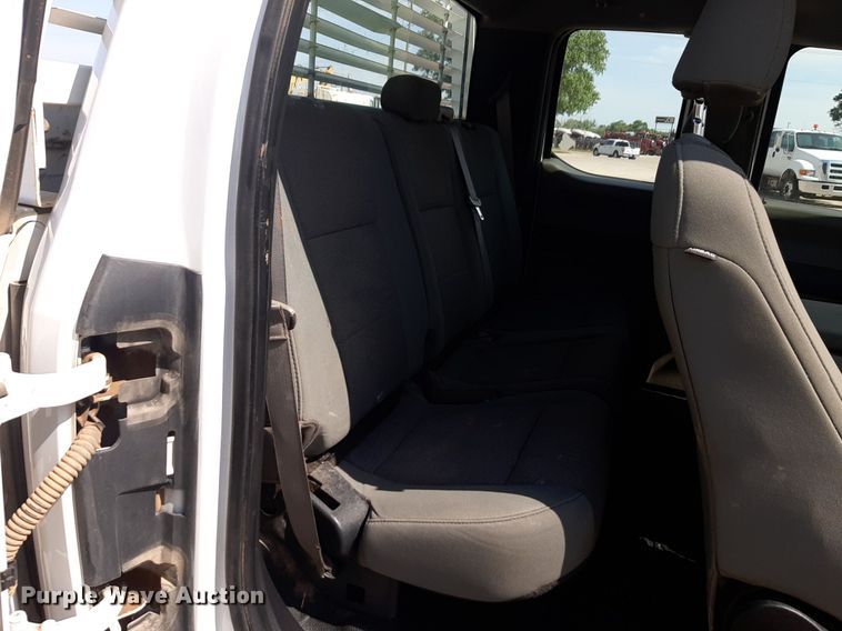 image for item NU9819 2018 Ford F250 Super Duty XL SuperCab pickup truck