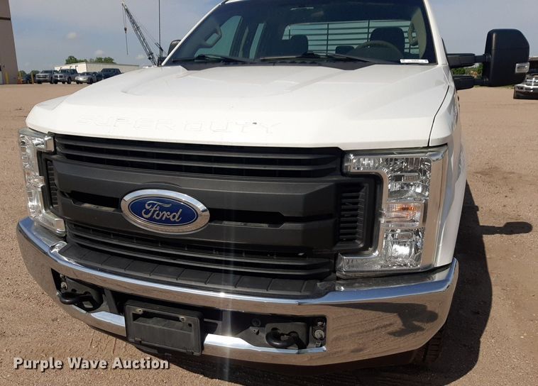 image for item NU9820 2018 Ford F250 Super Duty XL SuperCab pickup truck