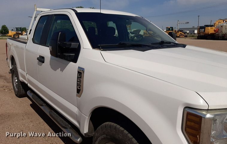 image for item NU9820 2018 Ford F250 Super Duty XL SuperCab pickup truck