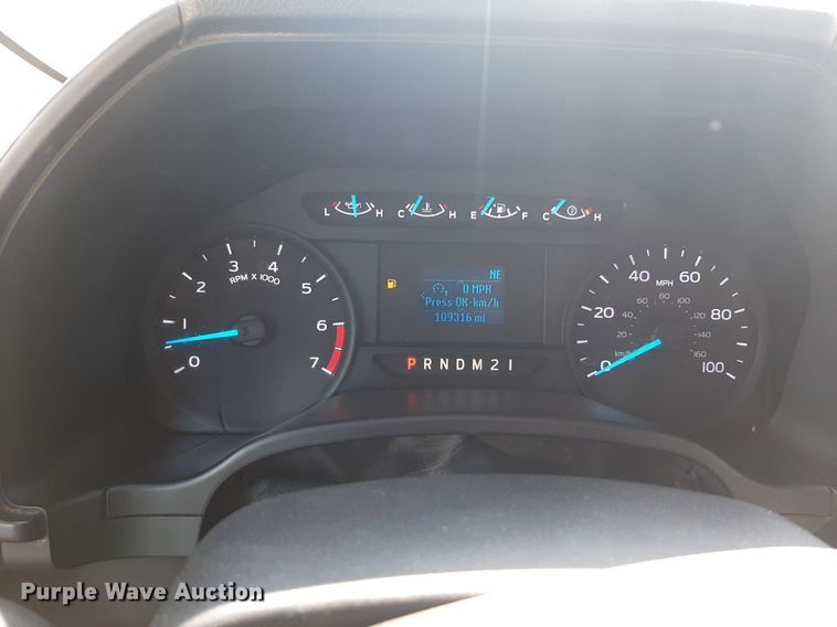 image for item NU9820 2018 Ford F250 Super Duty XL SuperCab pickup truck