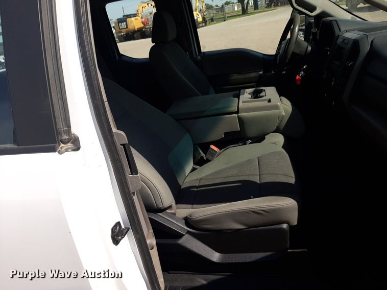 image for item NU9820 2018 Ford F250 Super Duty XL SuperCab pickup truck