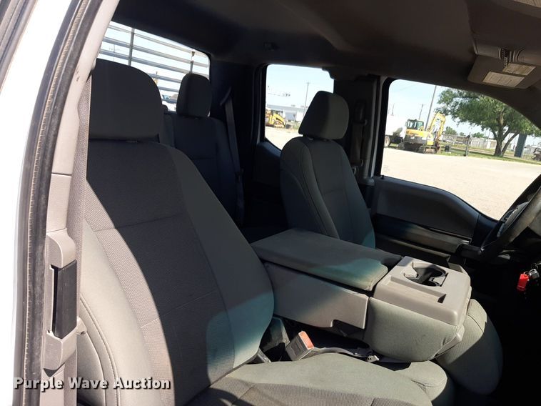 image for item NU9820 2018 Ford F250 Super Duty XL SuperCab pickup truck