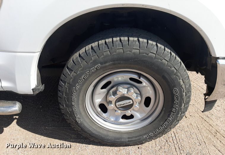 image for item NU9820 2018 Ford F250 Super Duty XL SuperCab pickup truck