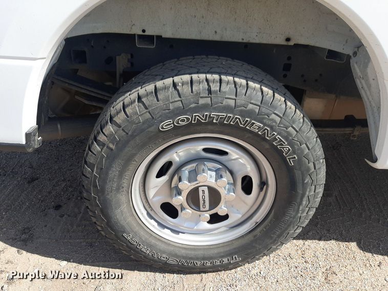 image for item NU9820 2018 Ford F250 Super Duty XL SuperCab pickup truck