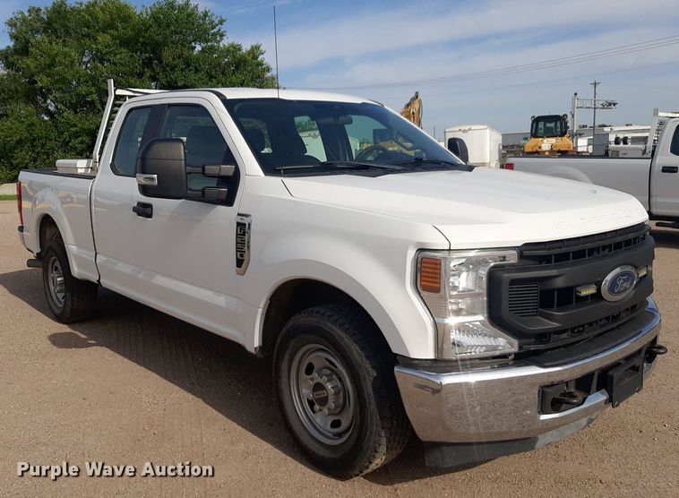 image for item NU9822 2020 Ford F250 Super Duty XL SuperCab pickup truck