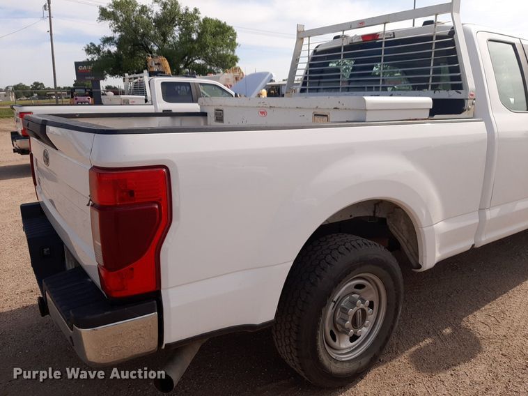 image for item NU9822 2020 Ford F250 Super Duty XL SuperCab pickup truck