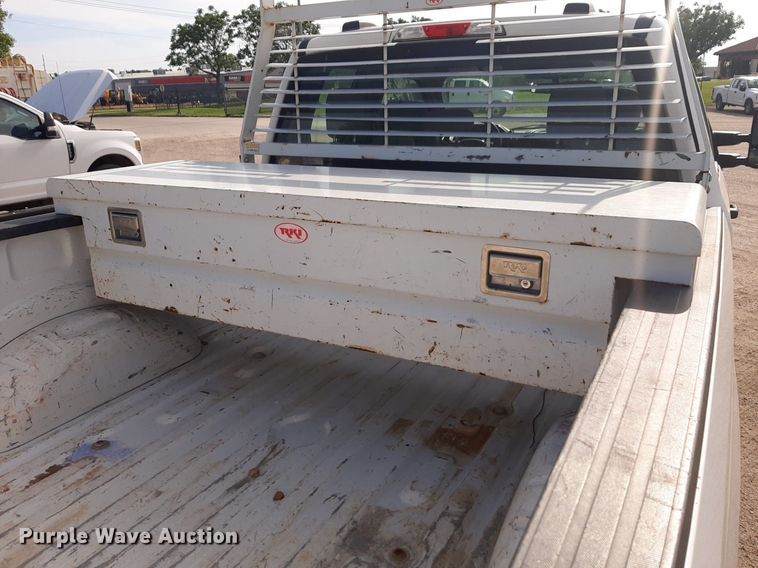 image for item NU9822 2020 Ford F250 Super Duty XL SuperCab pickup truck