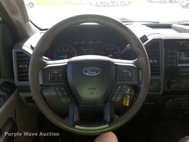 image for item NU9822 2020 Ford F250 Super Duty XL SuperCab pickup truck