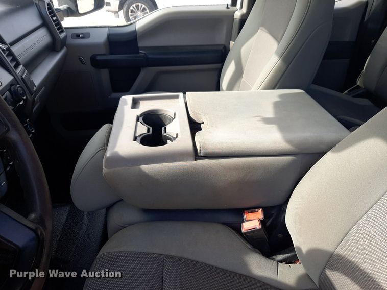 image for item NU9822 2020 Ford F250 Super Duty XL SuperCab pickup truck