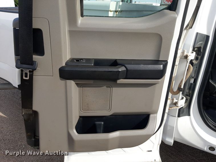 image for item NU9822 2020 Ford F250 Super Duty XL SuperCab pickup truck