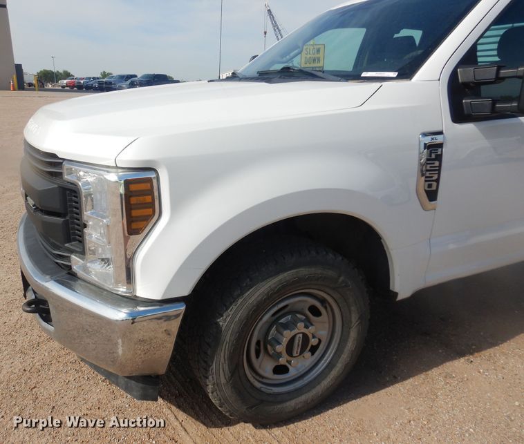 image for item NU9823 2018 Ford F250 Super Duty XL SuperCab pickup truck