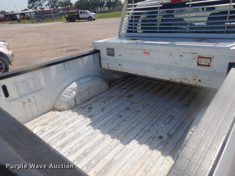 image for item NU9823 2018 Ford F250 Super Duty XL SuperCab pickup truck