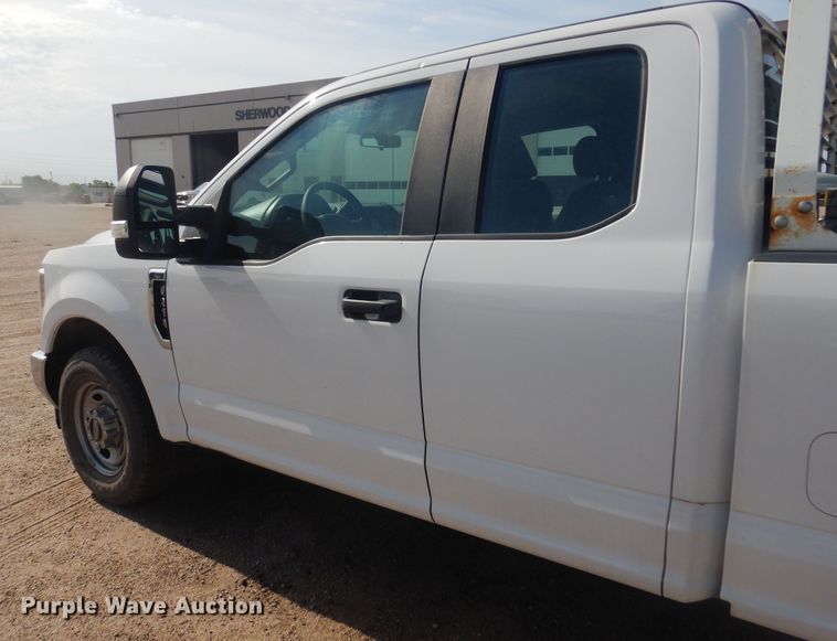 image for item NU9823 2018 Ford F250 Super Duty XL SuperCab pickup truck