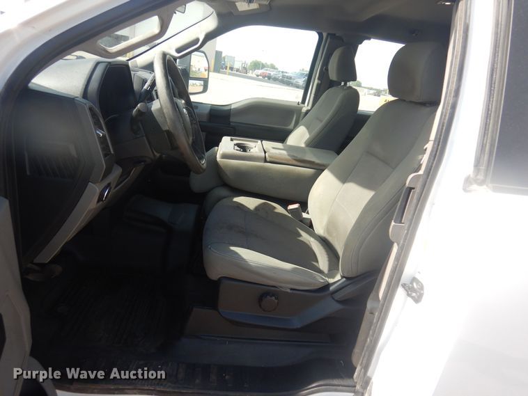 image for item NU9823 2018 Ford F250 Super Duty XL SuperCab pickup truck