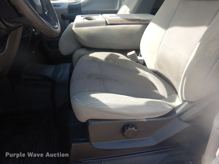 image for item NU9823 2018 Ford F250 Super Duty XL SuperCab pickup truck