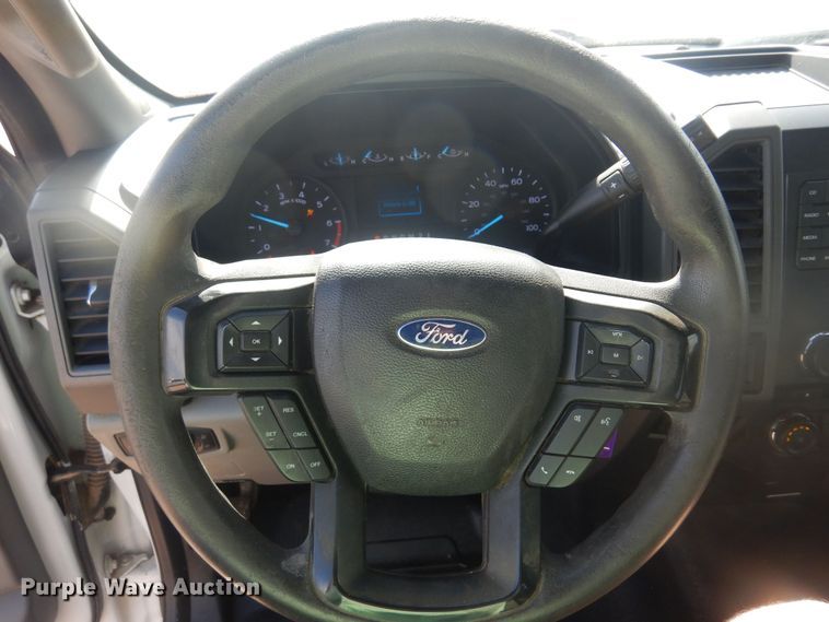 image for item NU9823 2018 Ford F250 Super Duty XL SuperCab pickup truck