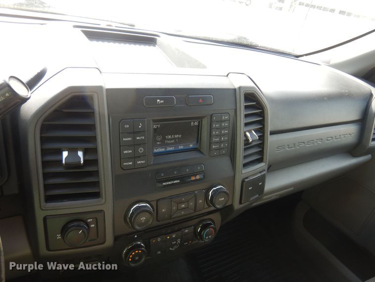 image for item NU9823 2018 Ford F250 Super Duty XL SuperCab pickup truck